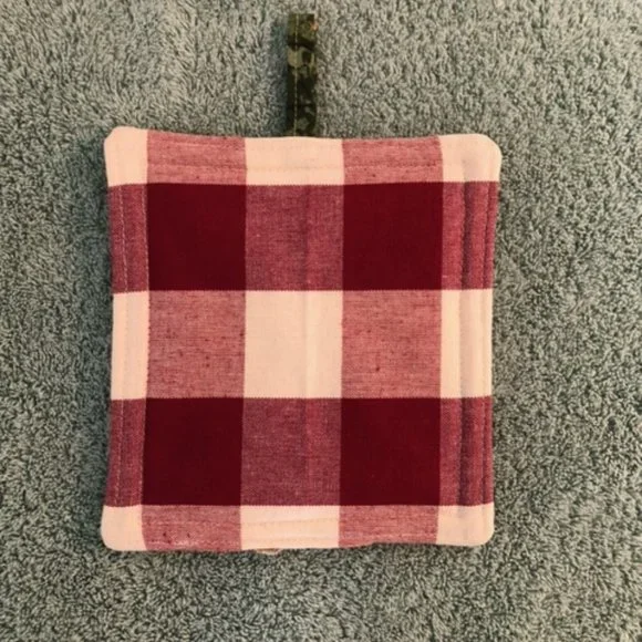 5 Different Winter Themed Pot Holders - Picture 9 of 11